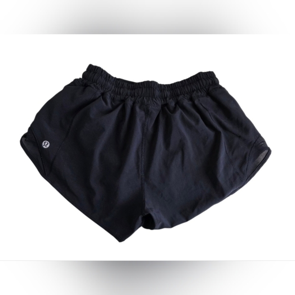 Lululemon Athletica Women's Hotty Hot Low-Rise Lined Short 2.5 - Picture 2 of 7